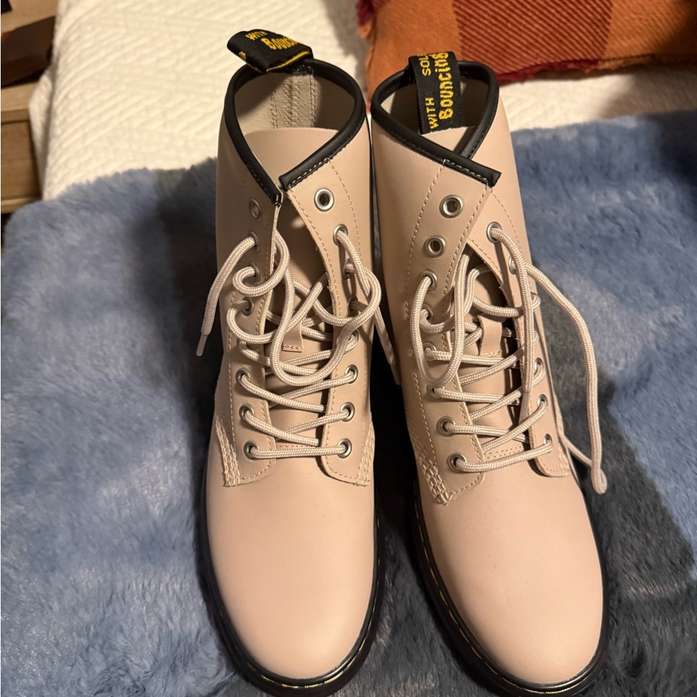 Dr. Martens Women's Zavala Taupe Boot - Picture 3 of 9